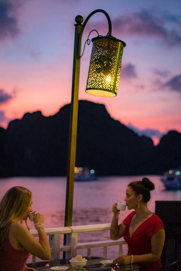 Heritage Line Violet Cruise - Halong Bay & Lan Ha Bay ハロン エクステリア 写真