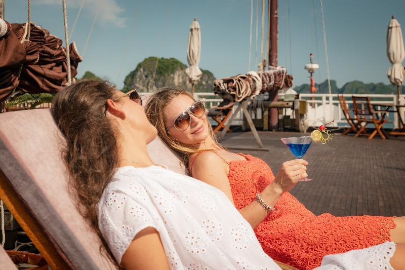Heritage Line Violet Cruise - Halong Bay & Lan Ha Bay ハロン エクステリア 写真